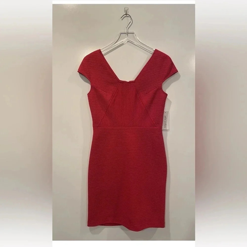 Julia Jordan Red Textured Waffle Knit V-Neck Cap Sleeve Sheath Dress Size 6 NWT